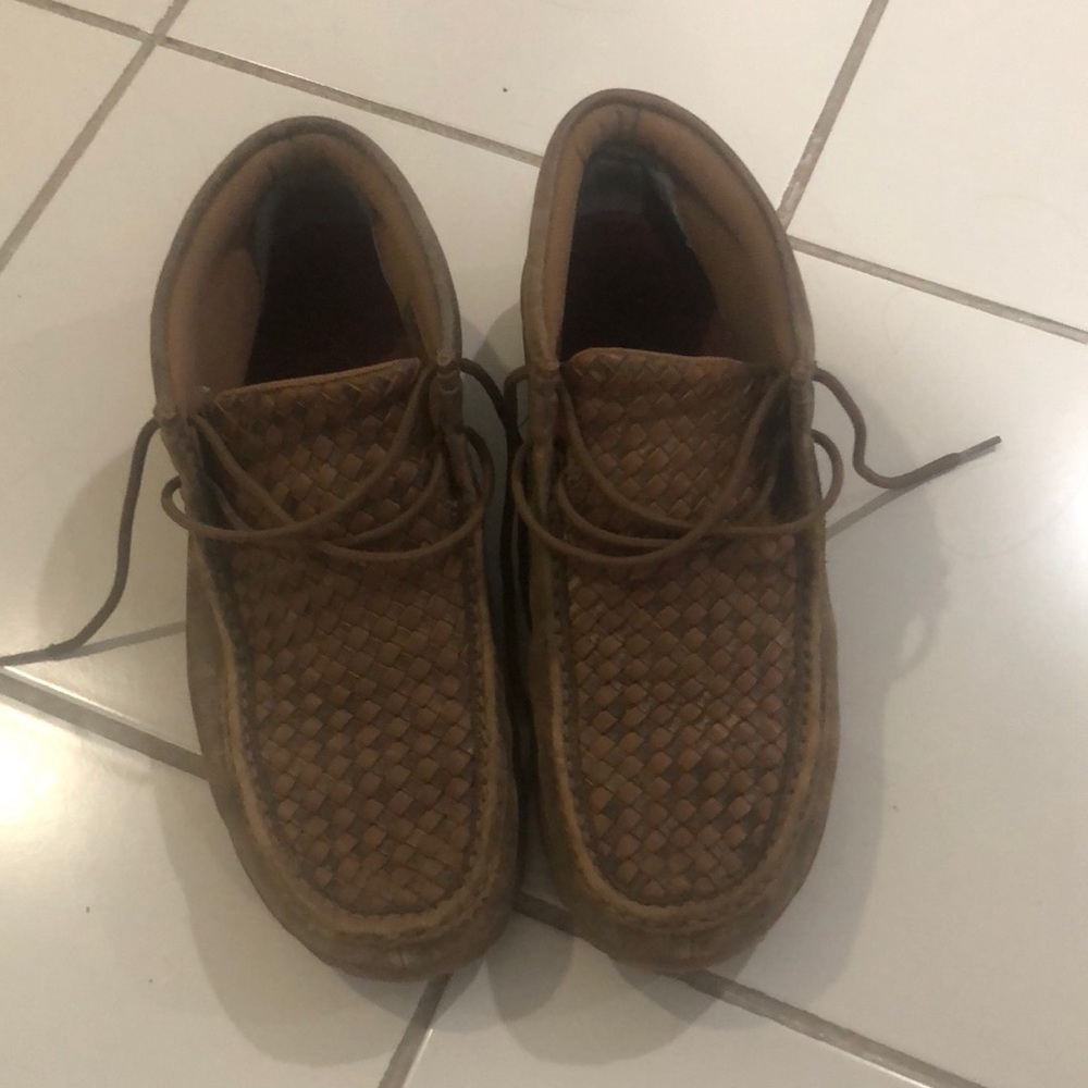 Men’s twisted X shoes